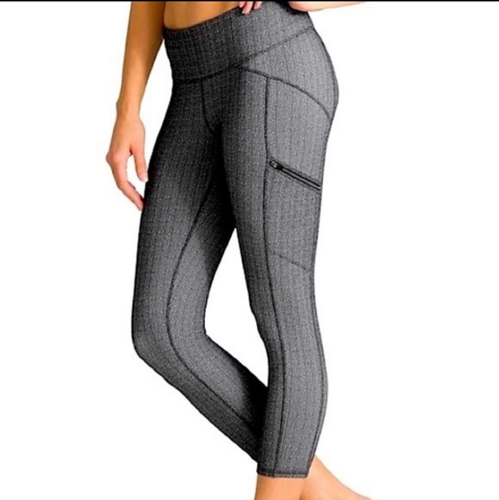 ♡ Athleta Static Drifter Capri Leggings Herringbone Gray Size Small
